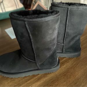 Authentic UGG Classic Short II boots black size 10